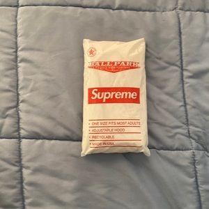 Supreme rain poncho (opened once)